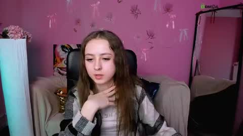 Snapshot of lina_fox12 chatting on April 20, 2026, 12:19 pm lina_fox12 online show from April 20, 2026, 12:19 pm
