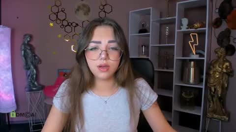 Snapshot of lina_fox12 chatting on May 14, 2026, 12:12 pm lina_fox12 online show from May 14, 2026, 12:12 pm