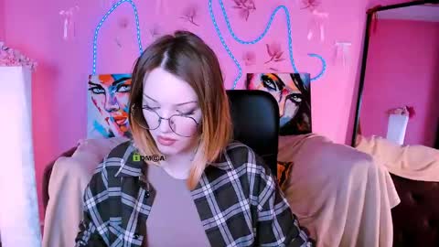 Snapshot of lina_fox12 chatting on May 18, 2026, 12:11 pm lina_fox12 online show from May 18, 2026, 12:11 pm