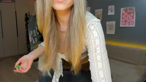 Lina online show from February 27, 2026, 1:22 pm