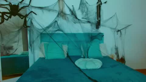 lina_muse_ online show from October 28, 2025, 1:36 pm