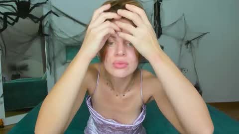 lina_muse_ online show from November 2, 2025, 11:18 pm