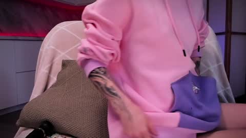 Lina -  online show from December 12, 2024, 7:41 am