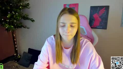 LINA online show from December 15, 2025, 1:10 am