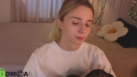Snapshot of lina_reeds chatting on July 15, 2026, 1:22 am LINA online show from July 15, 2026, 1:22 am