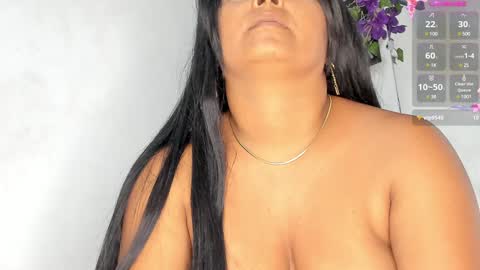 LINA SANCHEZ online show from December 14, 2024, 6:41 pm