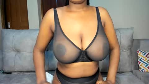 lina sexy58 online show from February 25, 2026, 3:43 pm