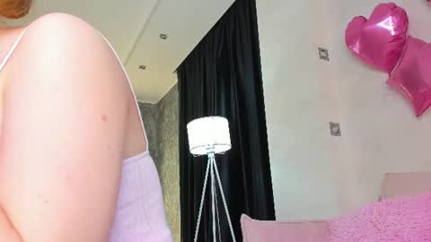 Snapshot of lina_smilee chatting on June 14, 2026, 1:14 am Lina online show from June 14, 2026, 1:14 am