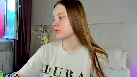 Snapshot of lina_smilee chatting on July 5, 2026, 1:01 am Lina online show from July 5, 2026, 1:01 am