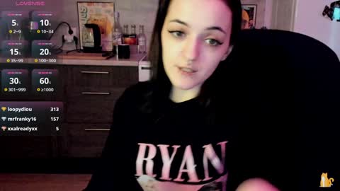 Lina 3  1715622743 online show from December 16, 2024, 12:38 pm