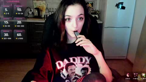 Lina 3  1715622743 online show from December 24, 2024, 8:33 am