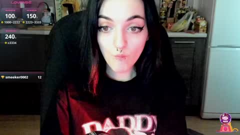 Lina 3  1715622743 online show from February 6, 2025, 10:48 am