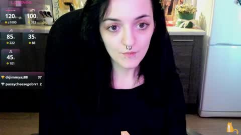 Lina 3  1715622743 online show from March 7, 2025, 10:56 am