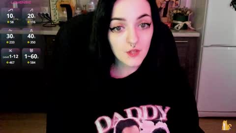 Lina 3  1715622743 online show from March 12, 2025, 8:08 am