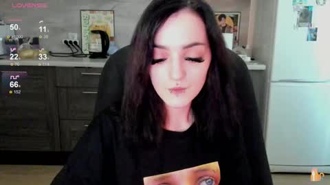 Lina 3  1715622743 online show from September 11, 2025, 8:03 am