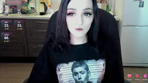 Lina 3  1715622743 online show from September 16, 2025, 7:31 am