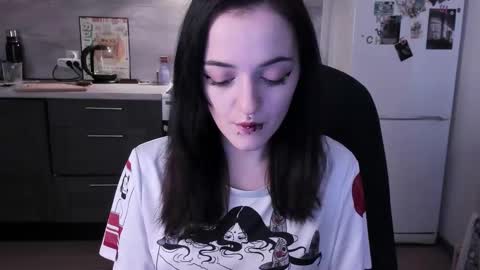 Lina 3  1715622743 online show from February 2, 2026, 6:56 am