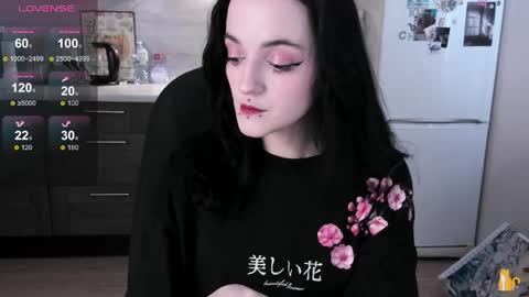 Lina 3  1715622743 online show from April 1, 2026, 8:15 am