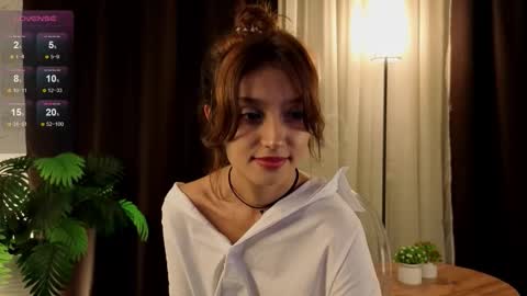 Lina online show from September 22, 2025, 4:09 pm