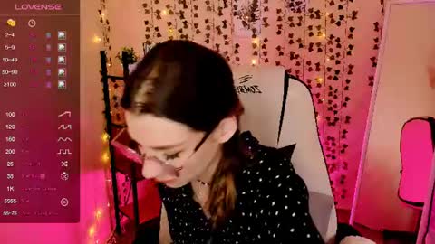 Lina online show from June 16, 2026, 2:25 am