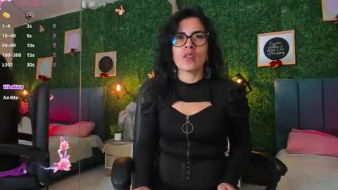 Lina  online show from November 15, 2025, 11:40 am