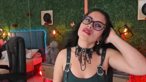 Lina  online show from March 6, 2026, 11:28 am