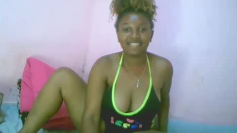 linah1123 online show from September 30, 2025, 8:14 pm