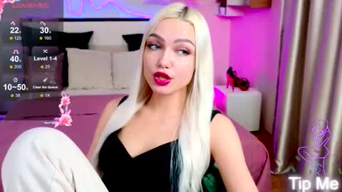 I am Lina online show from October 8, 2025, 2:04 pm