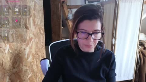 Lina online show from December 6, 2024, 2:06 pm