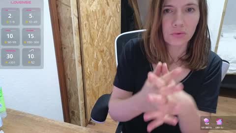 Lina online show from February 3, 2025, 5:14 pm