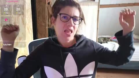 Lina online show from February 11, 2025, 10:26 am