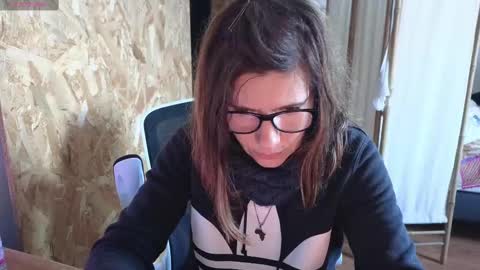 Lina online show from February 23, 2025, 3:08 pm