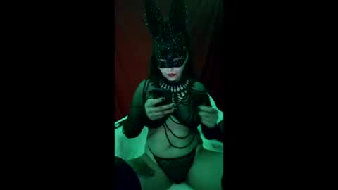 linameyer514718 online show from March 4, 2026, 8:59 pm