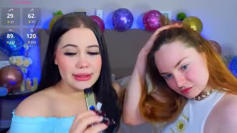 linamuur online show from November 21, 2025, 4:44 am