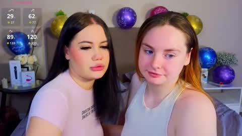 linamuur online show from November 24, 2025, 3:17 am