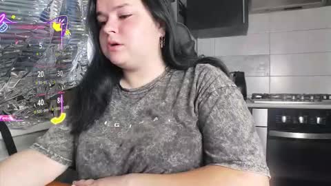 Lina online show from September 15, 2025, 6:46 am