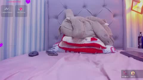 L I N A  online show from December 12, 2024, 7:08 am