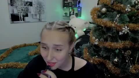 Lina online show from December 15, 2024, 12:07 am