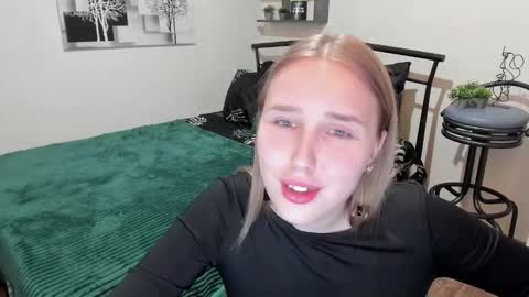 Lina online show from January 30, 2025, 8:53 pm