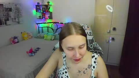 Lina online show from April 22, 2026, 9:16 pm