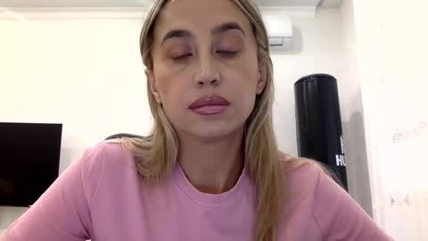 linavora online show from February 18, 2026, 12:01 pm