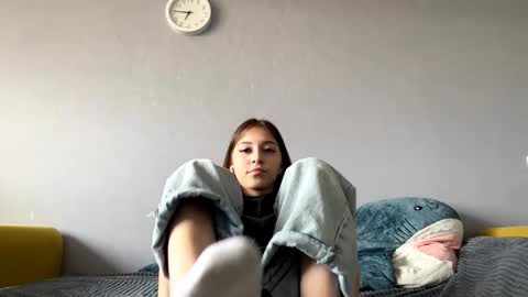 Elin online show from September 25, 2025, 7:56 am