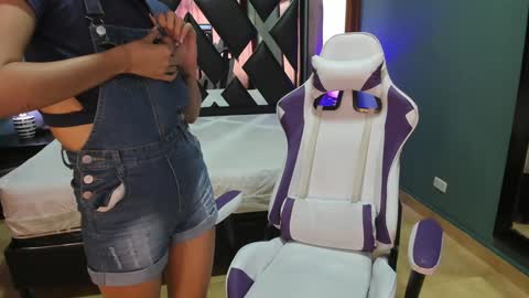  Linda  online show from December 27, 2024, 6:10 pm