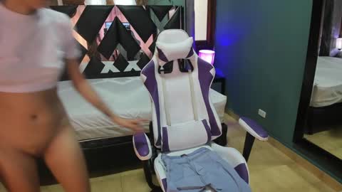  Linda  online show from December 30, 2024, 6:05 pm