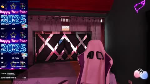  Linda  online show from January 17, 2025, 2:07 pm