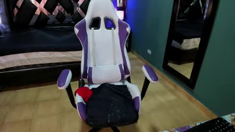  Linda  online show from March 2, 2025, 7:23 pm