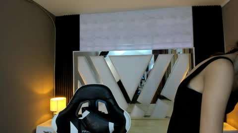  Linda  online show from February 4, 2026, 6:47 pm