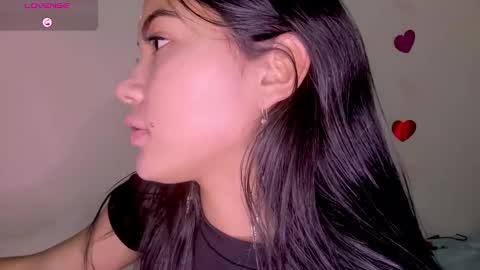 Alana online show from February 19, 2025, 8:52 pm