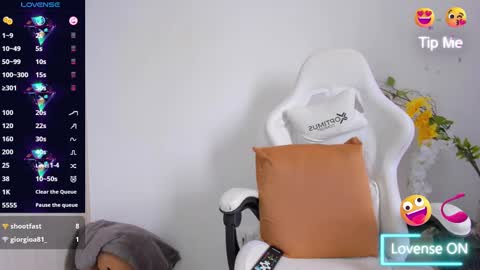 Linda online show from March 5, 2025, 7:49 pm