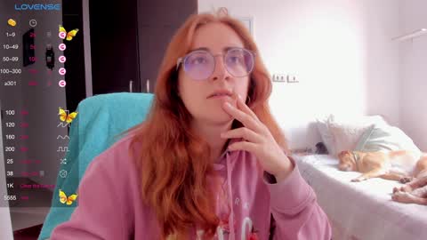 Giggles  online show from February 3, 2025, 2:55 pm